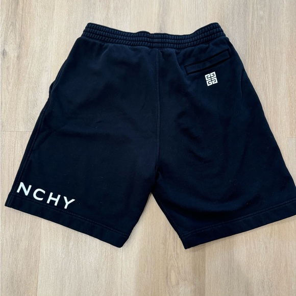 GIVENCHY Bermuda Sweat Shorts - Picture 8 of 12